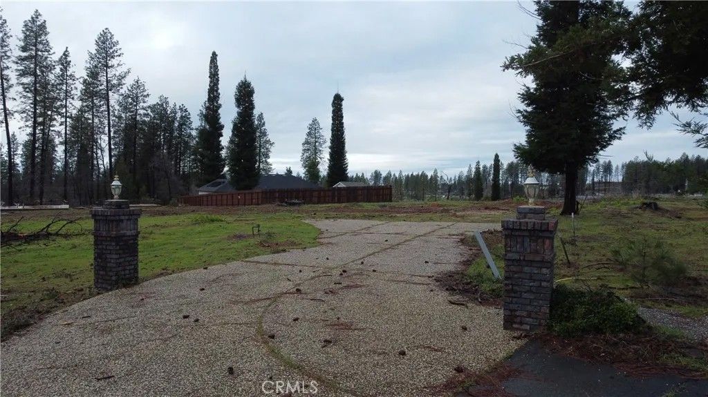 Photo of 6881 Pentz Rd, Paradise, CA 95969 (MLS # SN25282482)