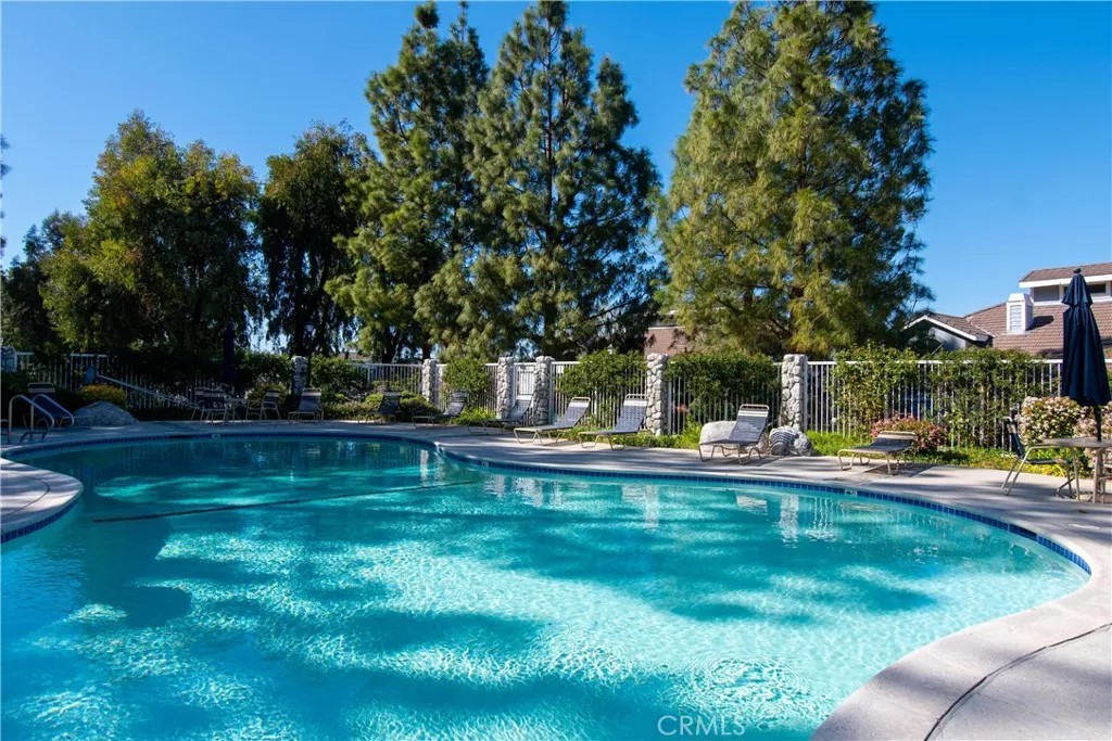 26961 Rainbow Glen 735
