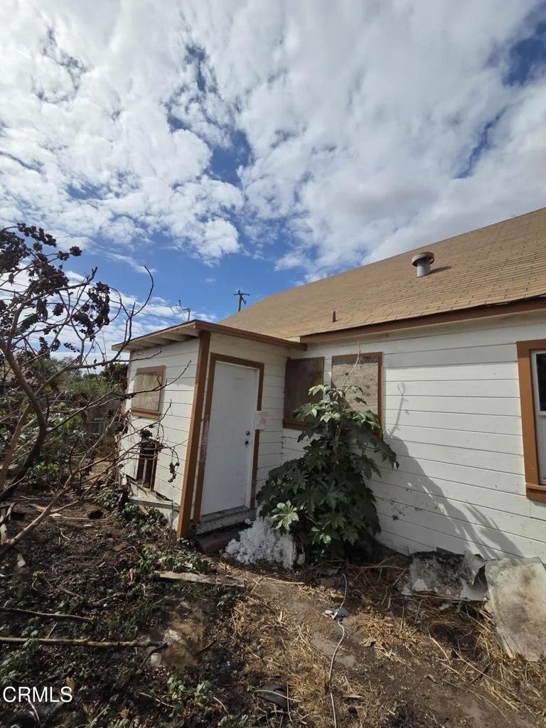 Photo of 890 W Telegraph Road, Santa Paula, CA 93060 (MLS # V1-39414)