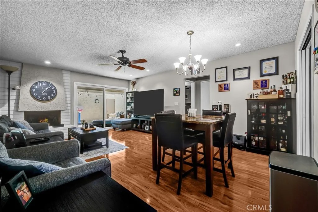 2035 E Blackwood