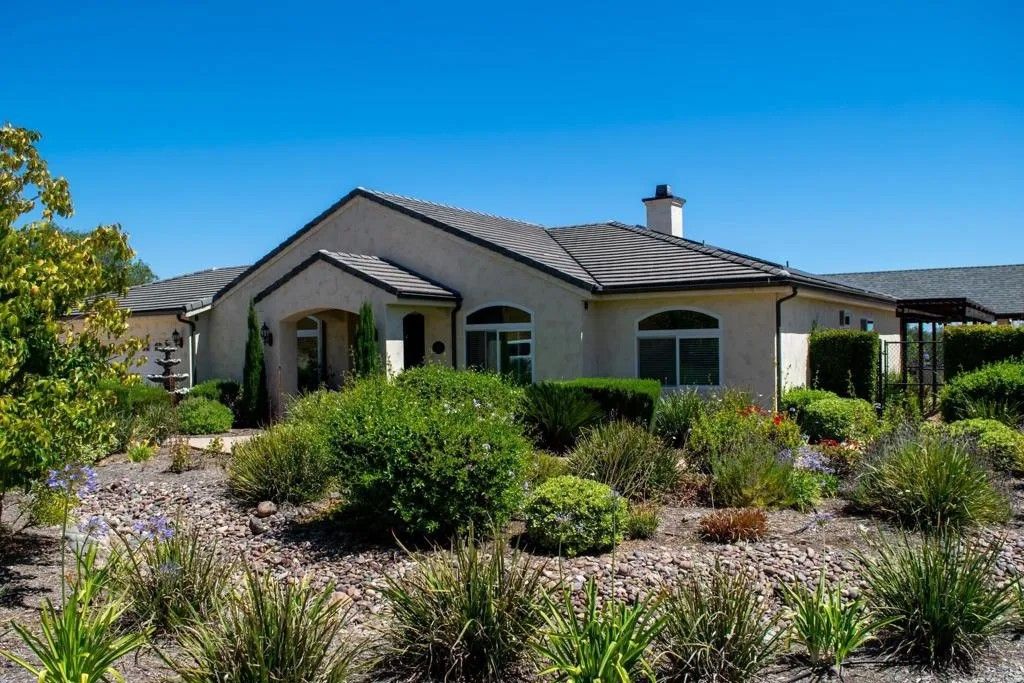 Photo of 2521 Ralls Street, Fallbrook, CA 92028 (MLS # NDP2604890)