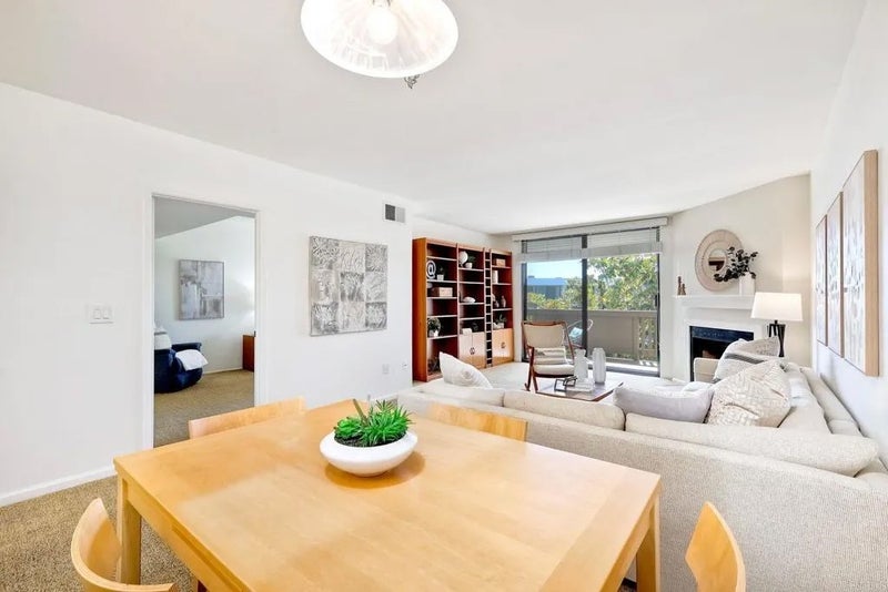 3098 Rue Dorleans 328
