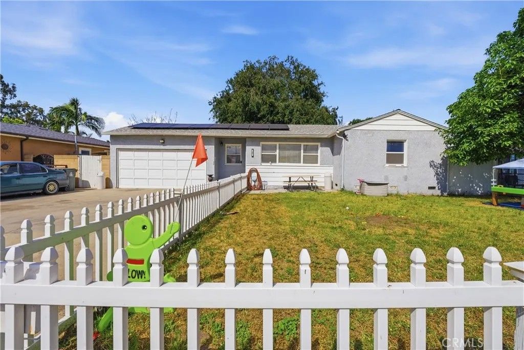 Photo of 207 N Ranchito St, Anaheim, CA 92801 (MLS # DW26088941)