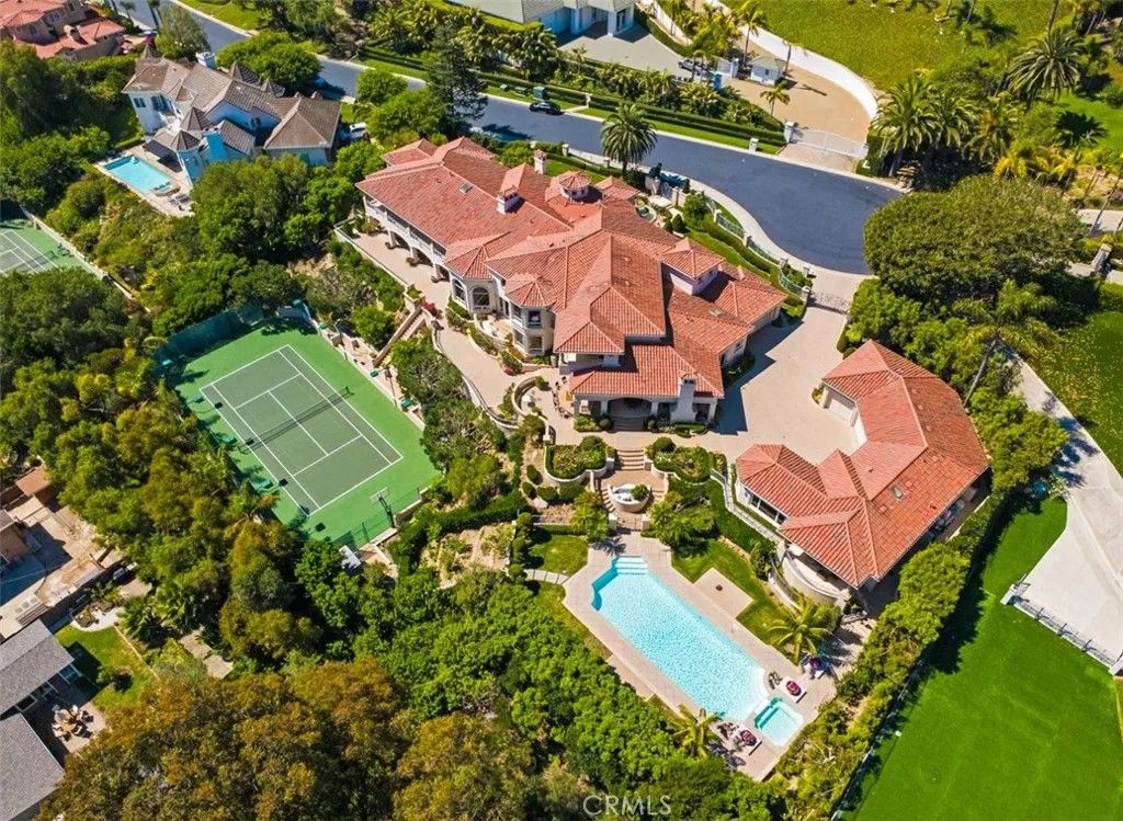 Photo of 12 Morning Dove, Laguna Niguel, CA 92677 (MLS # OC26061500)