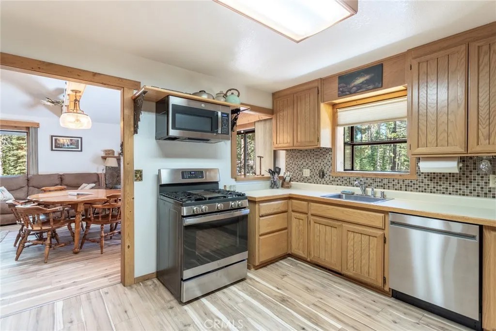 12505 Sugarloaf
