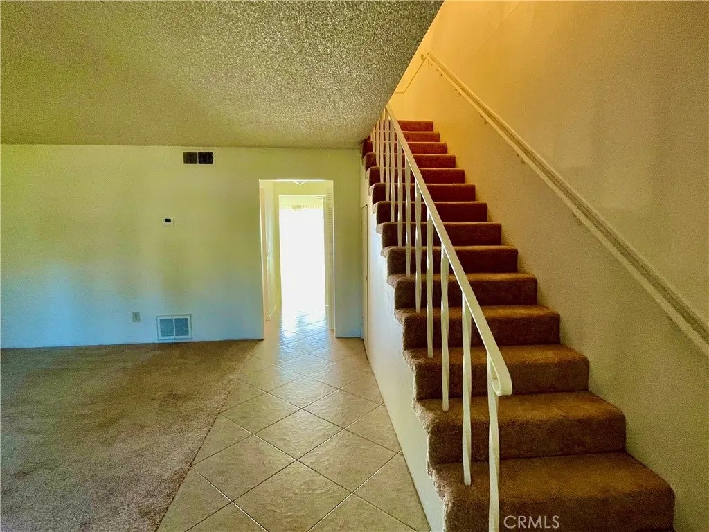 139 E Cypress