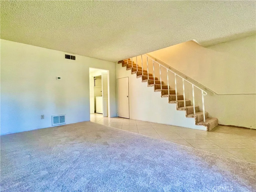 139 E Cypress