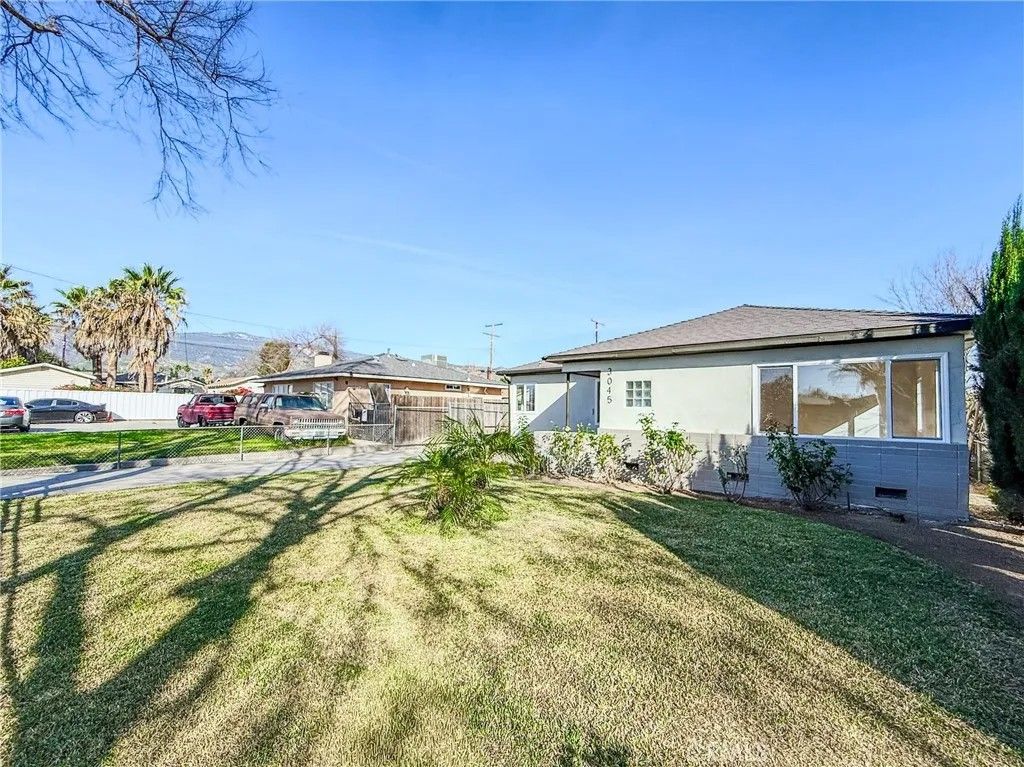 Photo of 3045 Casa Loma Dr, San Bernardino, CA 92404 (MLS # AR26022724)