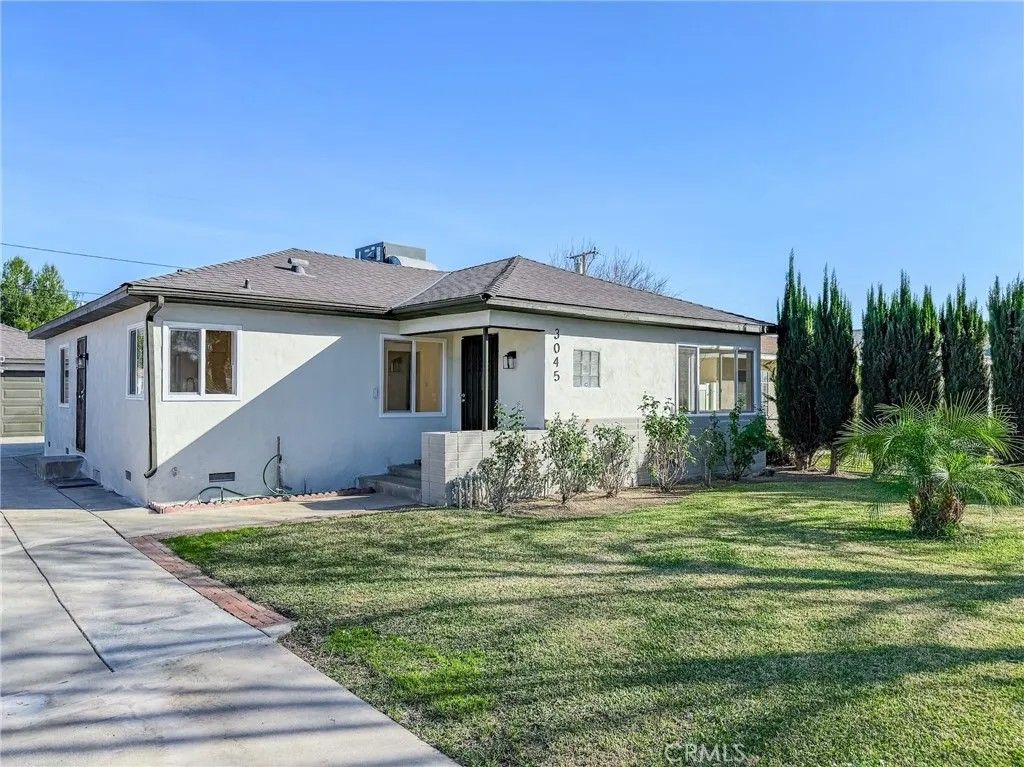 Photo of 3045 Casa Loma Dr, San Bernardino, CA 92404 (MLS # AR26022724)