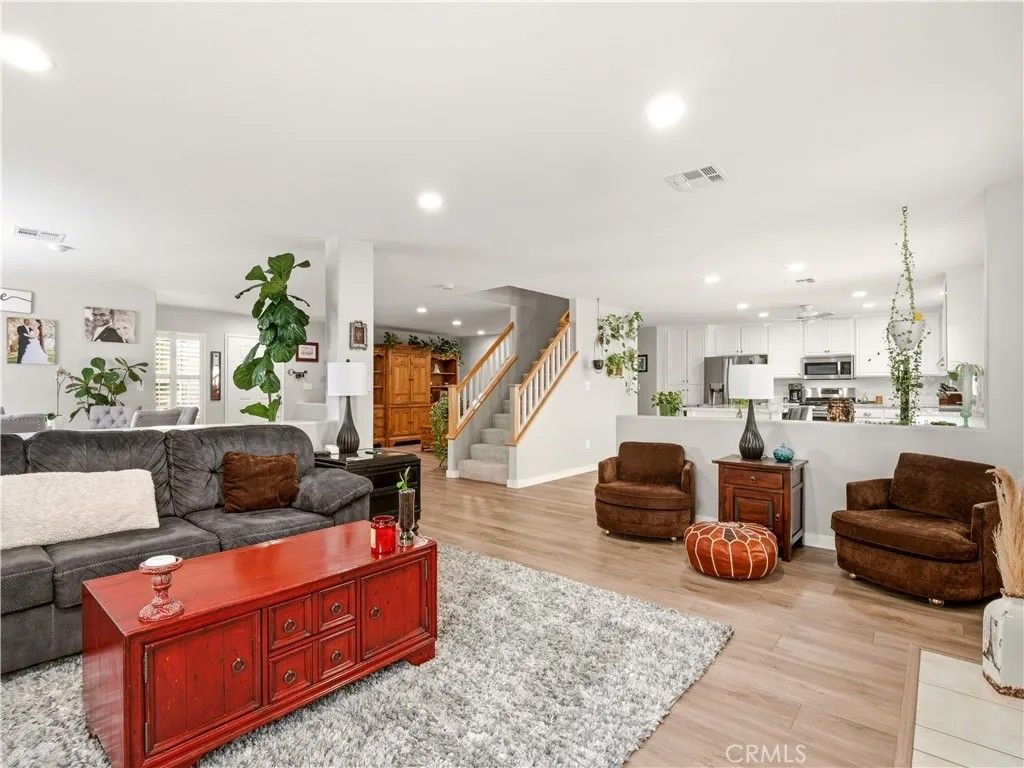 Photo of 27919 Bridlewood Dr, Castaic, CA 91384 (MLS # SR26081049)