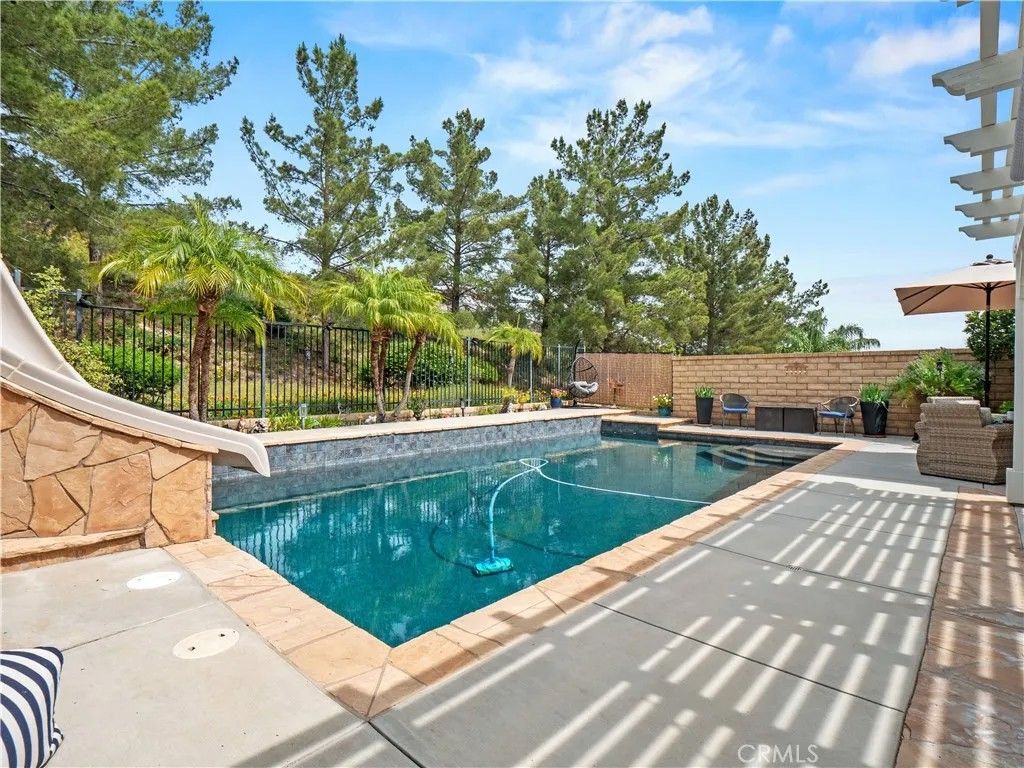 Photo of 27919 Bridlewood Dr, Castaic, CA 91384 (MLS # SR26081049)