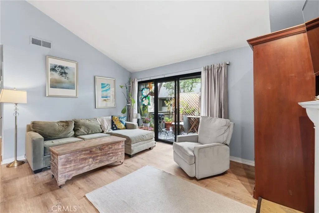 3408 La Terrace