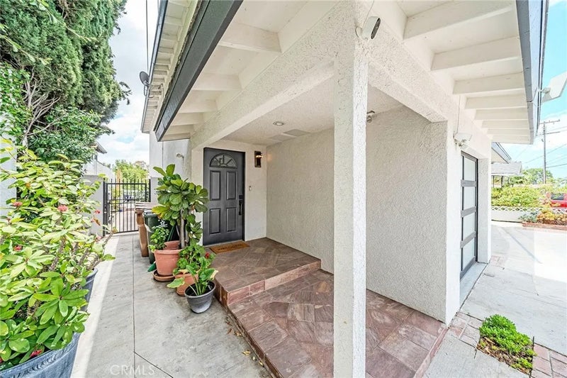 774 Stephens Ave
