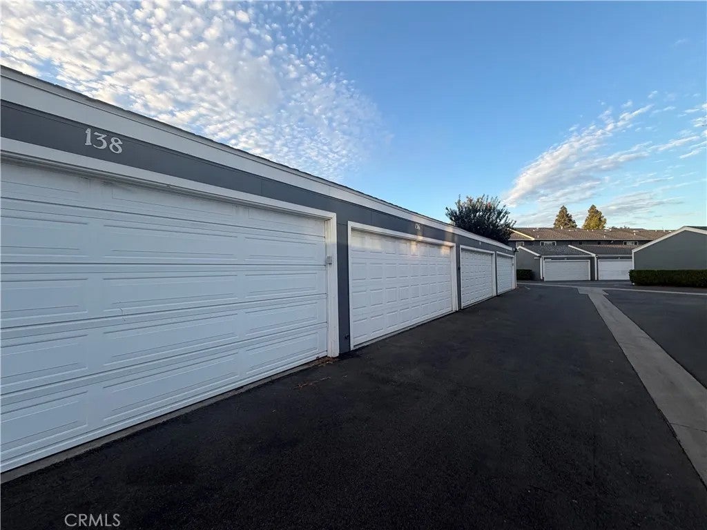 Photo of 136 Lexington LN, Costa Mesa, CA 92626 (MLS # PW26195604)
