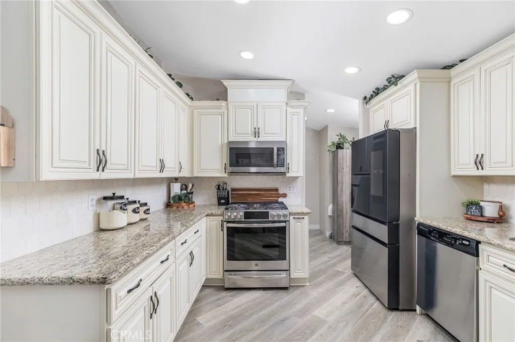 Photo of 913 S Grand Ave #47, San Jacinto, CA 92582 (MLS # SW26022254)