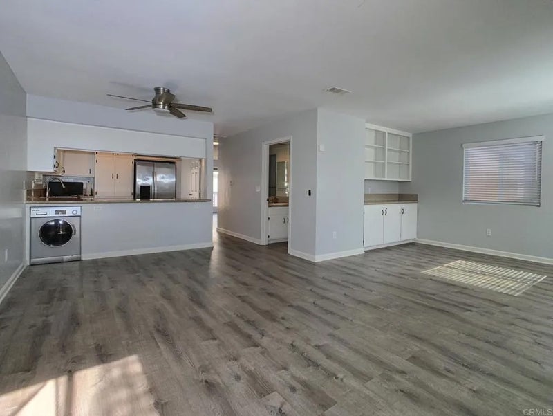 808 jamaica CT