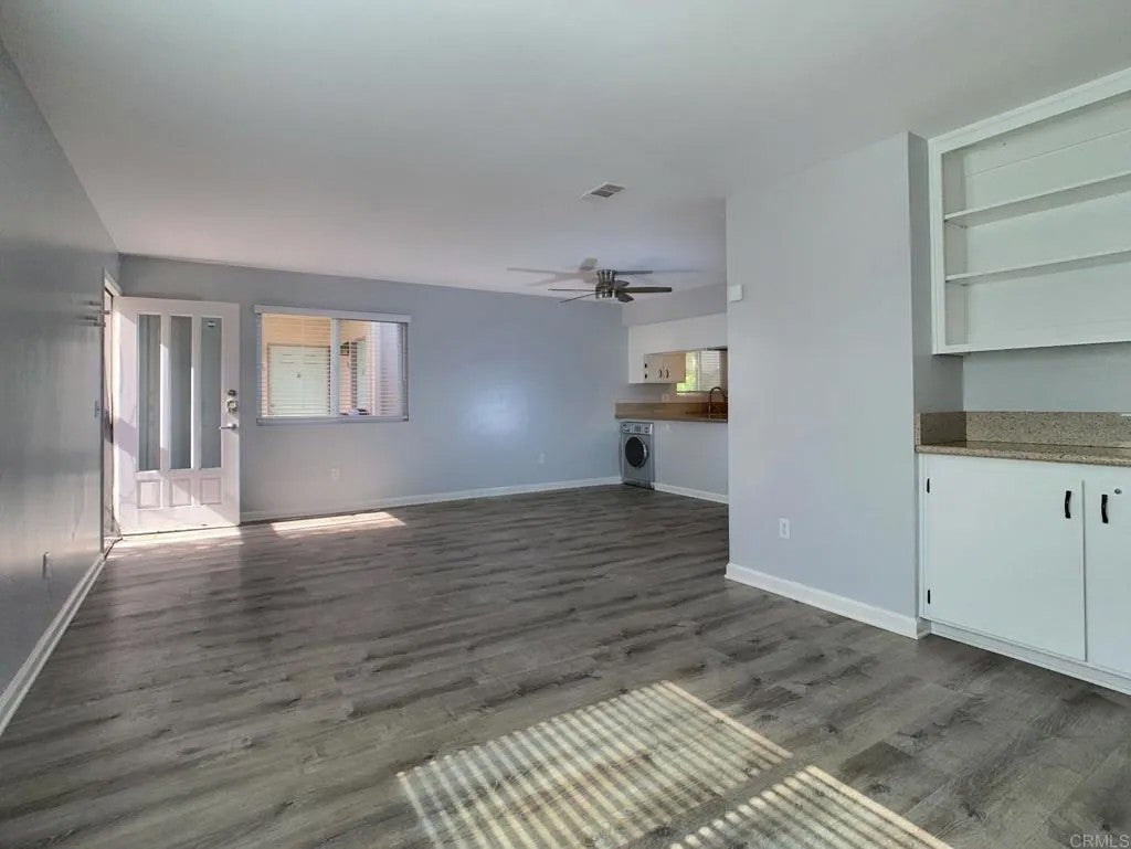 808 jamaica CT
