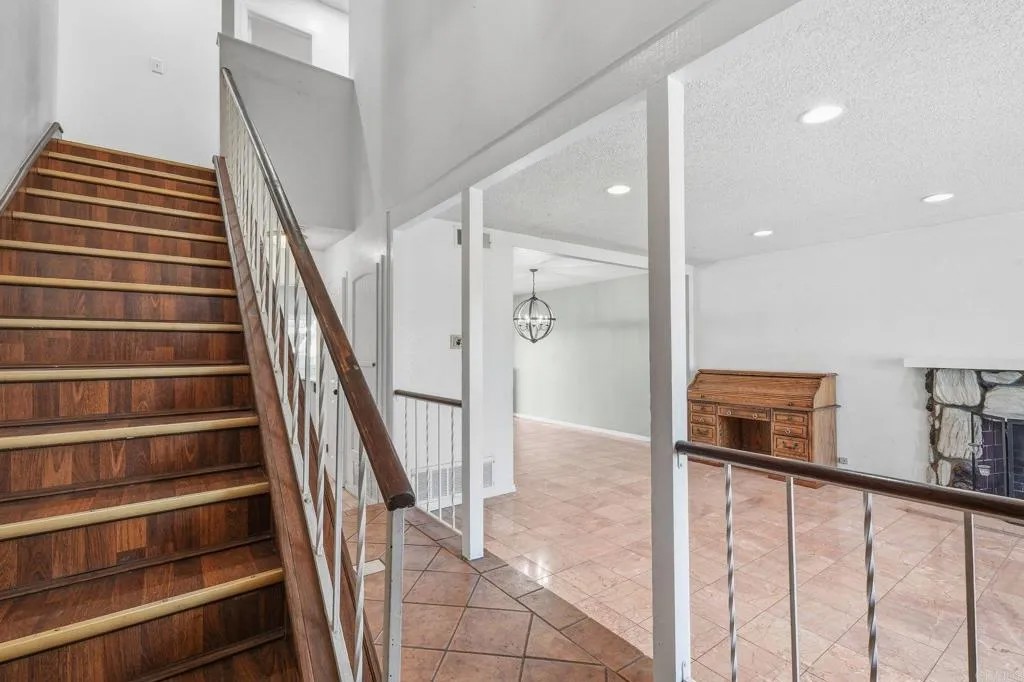 1614 Arequipa Street