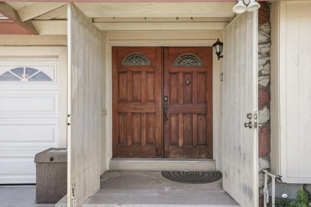 1614 Arequipa Street