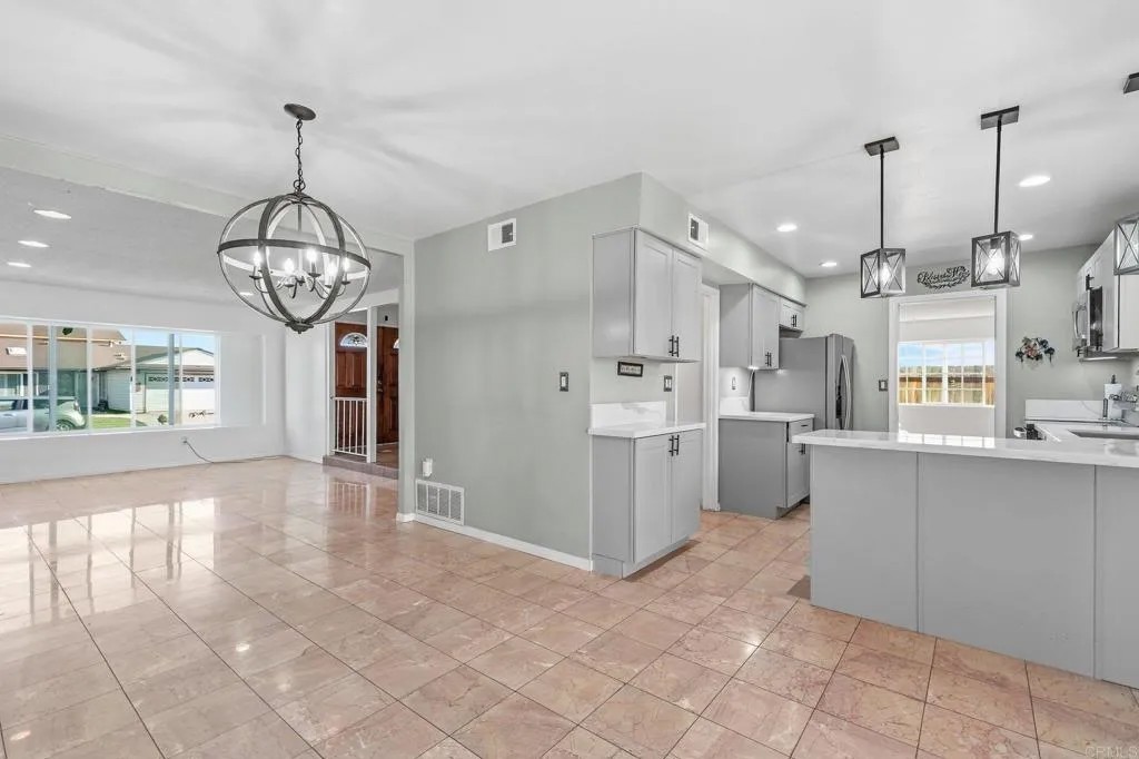 1614 Arequipa Street