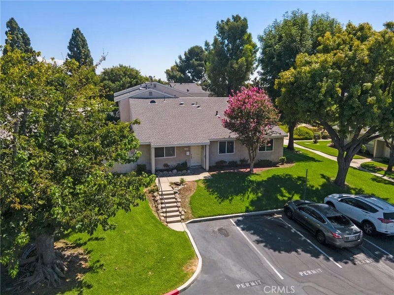 1436 N Gardenia