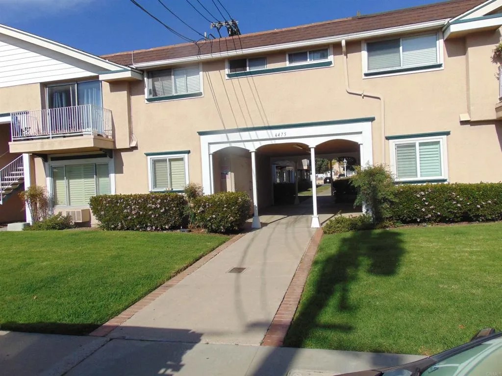 4475 Dale Avenue 218