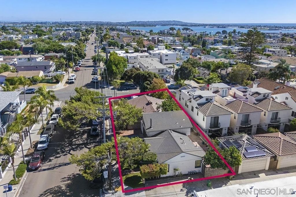 Photo of 4316 Haines St, San Diego, CA 92109 (MLS # 260003918)