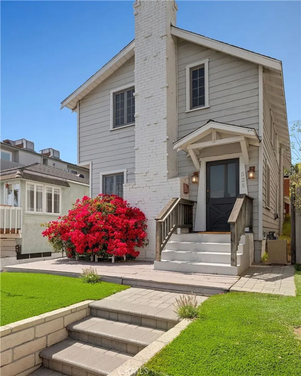 Photo of 525 Manhattan Beach Blvd, Manhattan Beach, CA 90266 (MLS # SB26012633)
