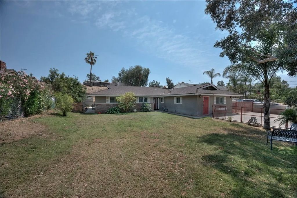 Photo of 9542 52nd ST, Jurupa Valley, CA 92509 (MLS # SW26112979)