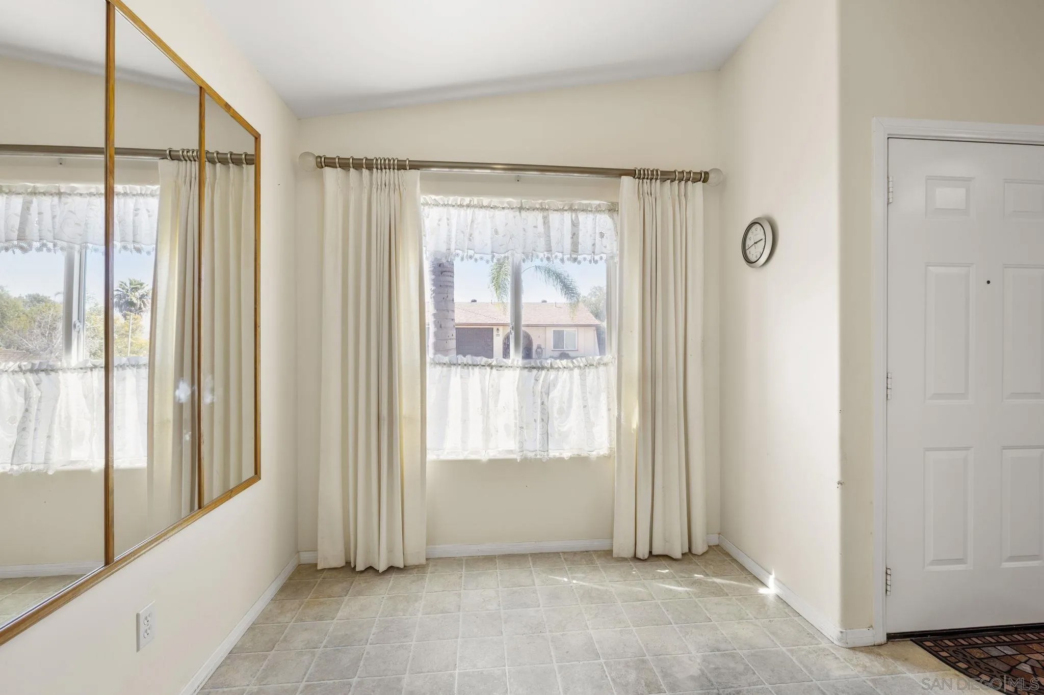 5177 Loma Verde