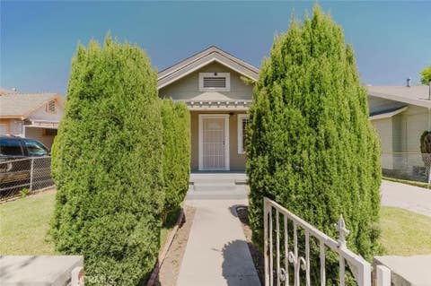 Tiny photo for 3650 7th Avenue, Los Angeles, CA 90018 (MLS # PW26128989)