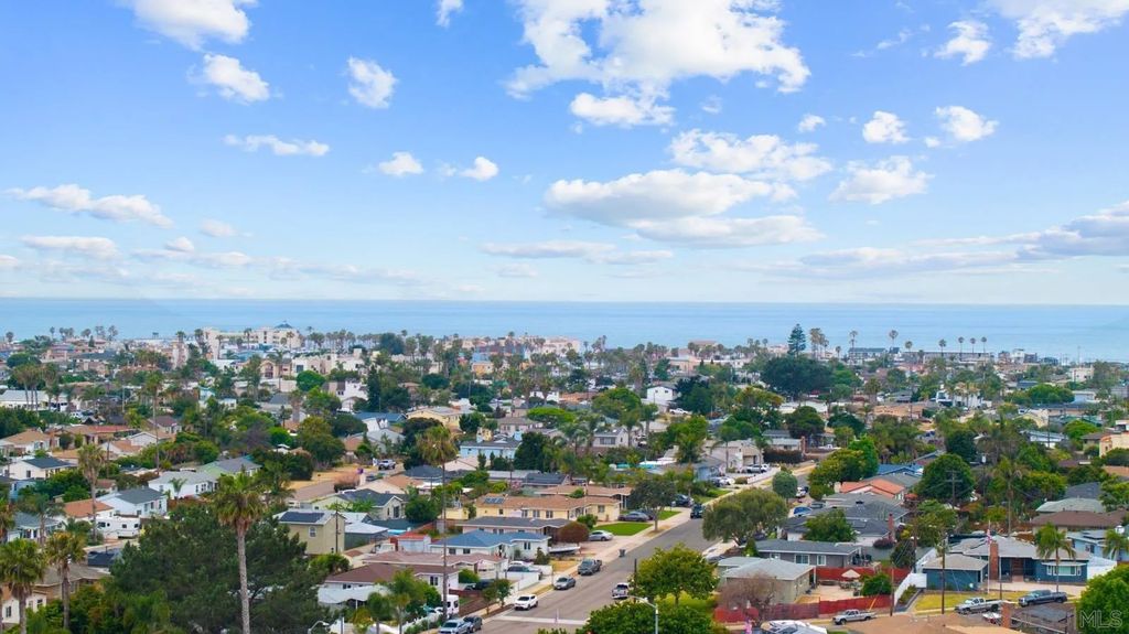 Photo of 510 Finch Ln, Imperial Beach, CA 91932 (MLS # 260007116)