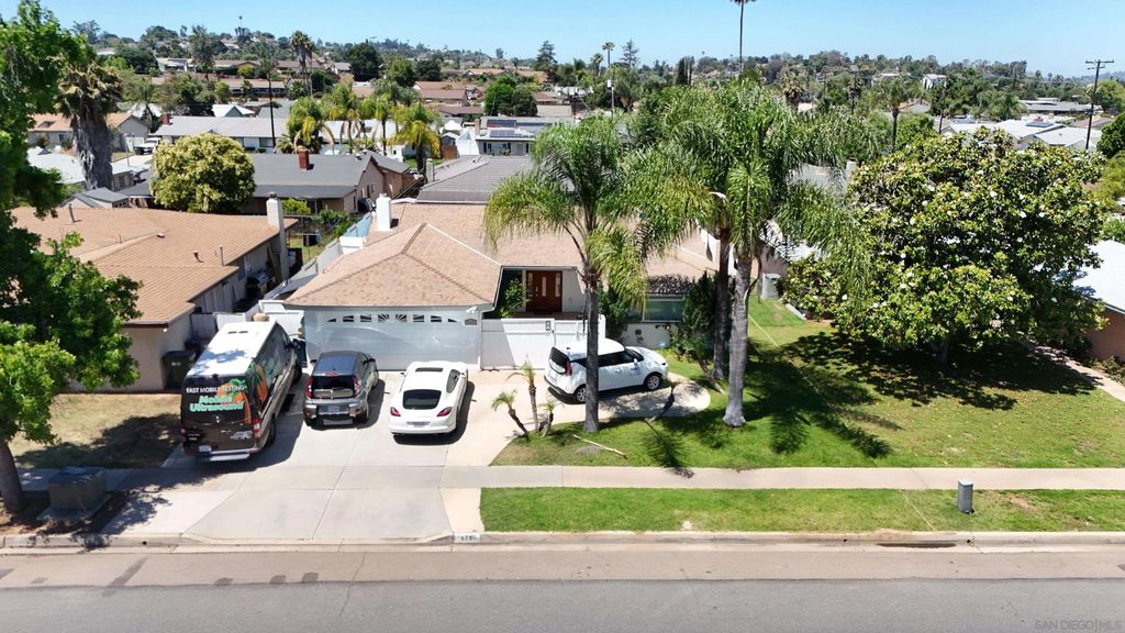 Photo of 619 S Midway Dr, Escondido, CA 92027 (MLS # 250030665)