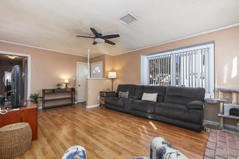 Tiny photo for 1256 Tangerine St, El Cajon, CA 92021 (MLS # 250042423)