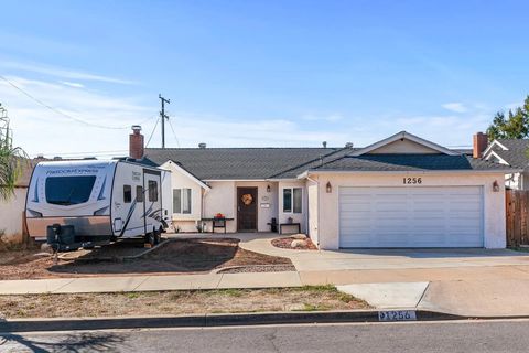 Photo of 1256 Tangerine St, El Cajon, CA 92021 (MLS # 250042423)