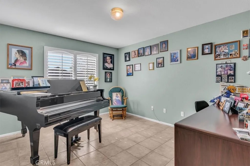 13684 Brynwood