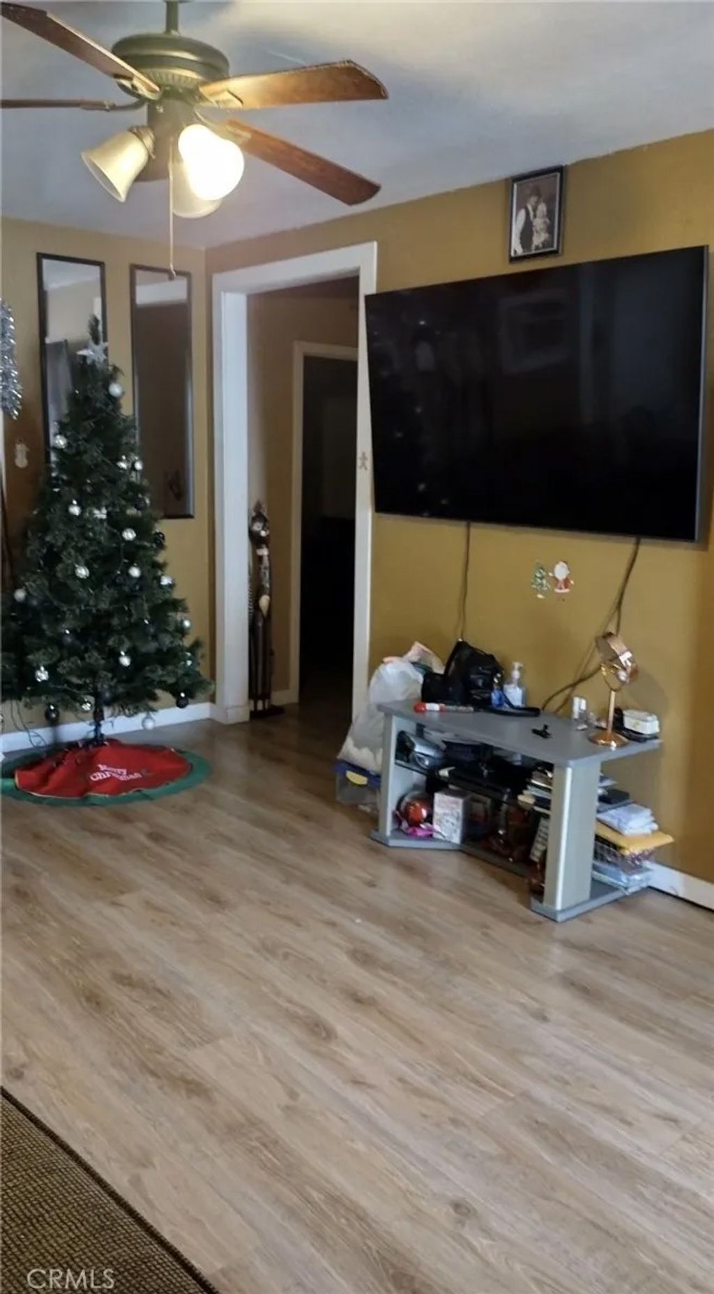 Photo of 910 E 76th Pl, Los Angeles, CA 90001 (MLS # DW26003148)