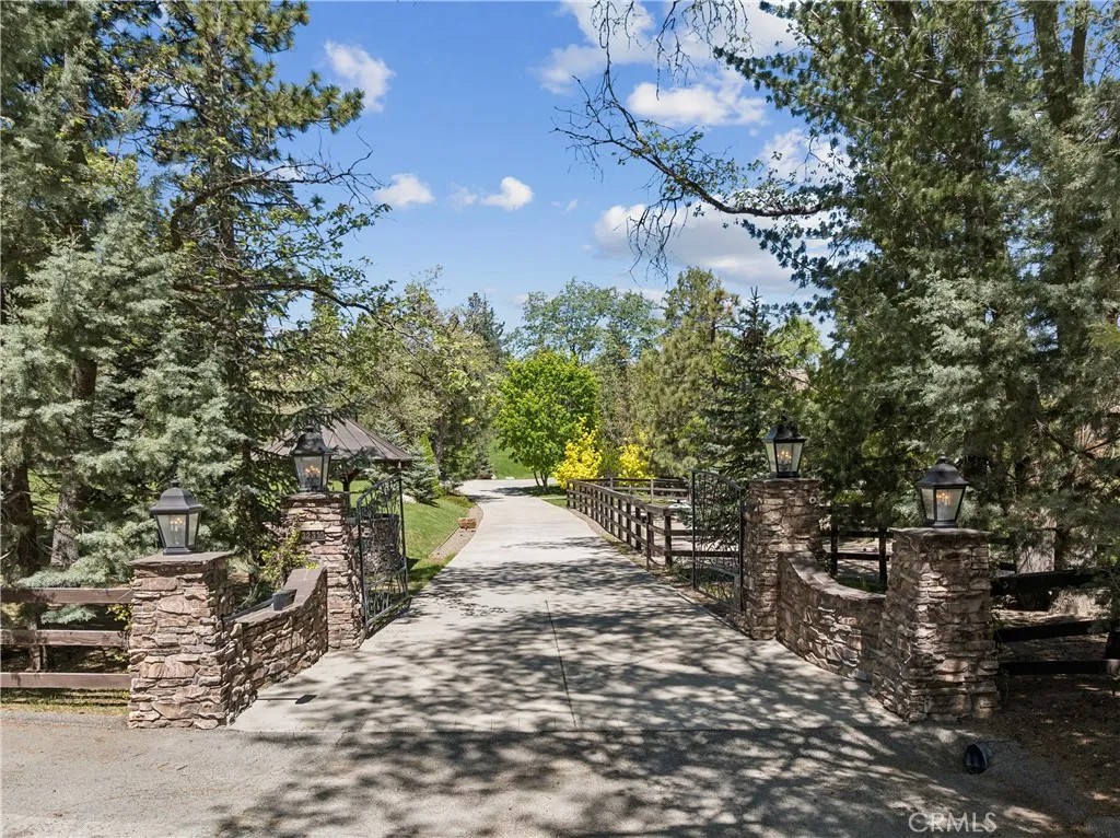 32310 Hummingbird Court