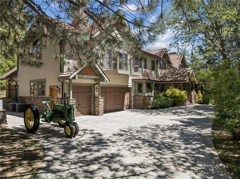32310 Hummingbird Court