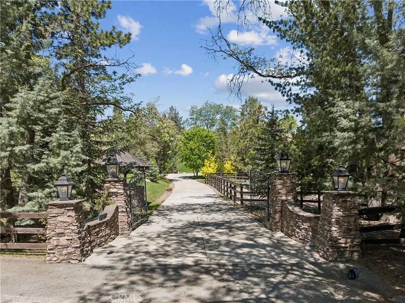 32310 Hummingbird Court