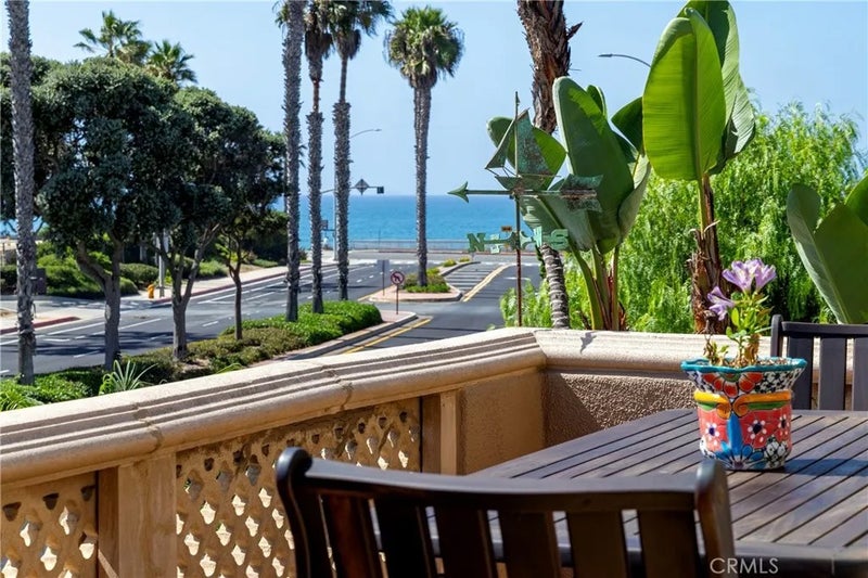 5612 OCEAN VISTA Drive