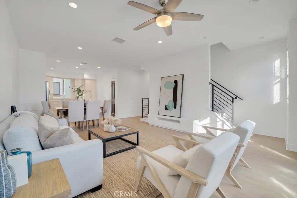 Photo of 10832 W Riverton Court, Toluca Lake, CA 91602 (MLS # SR26088747)