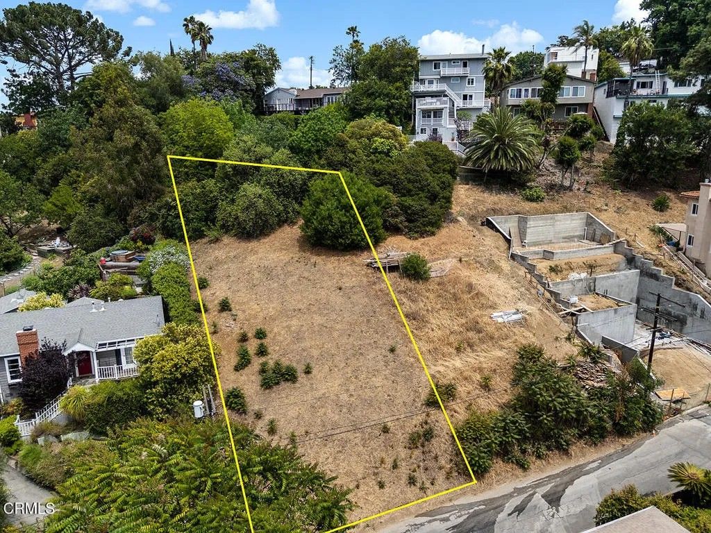Photo of 1070 N Oban Dr, Los Angeles, CA 90065 (MLS # P1-25472)