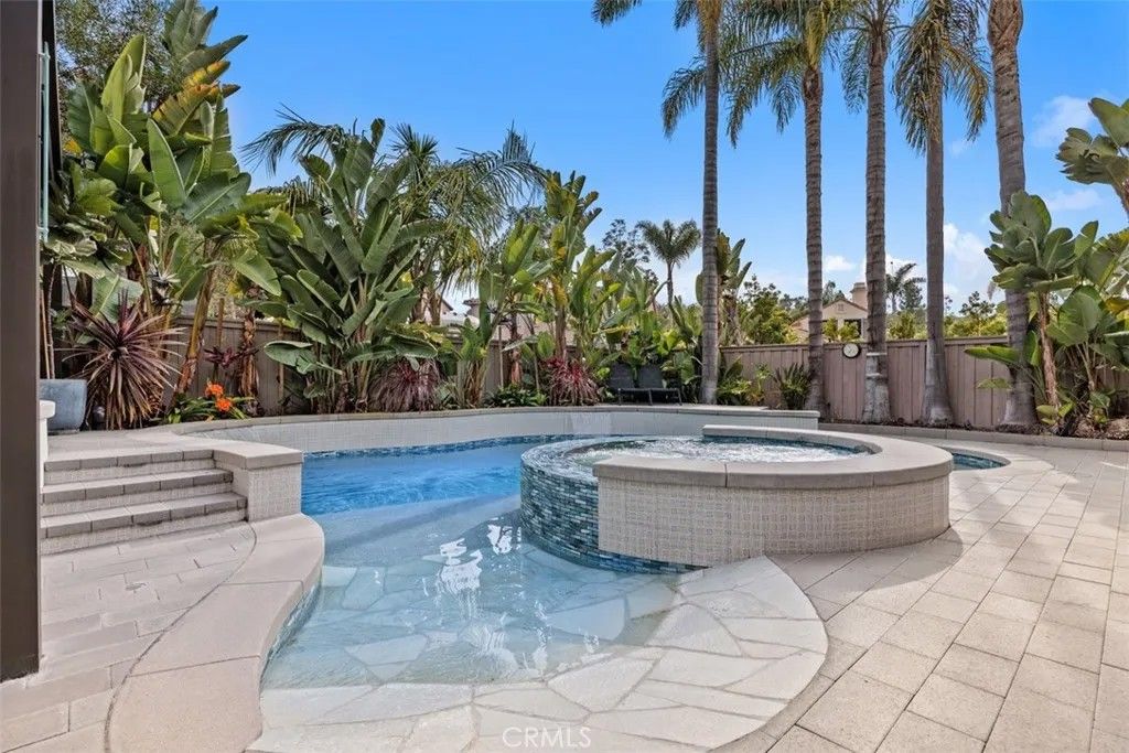 Photo of 3219 Avenida La Cima, Carlsbad, CA 92009 (MLS # ND26068167)