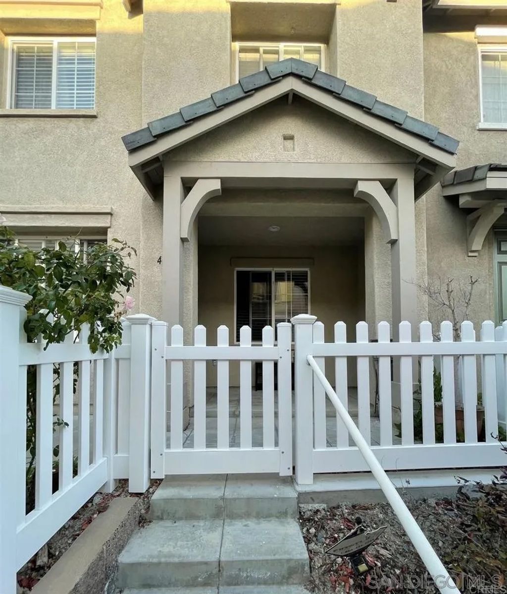 Photo of 1460 Levant Lane #4, Chula Vista, CA 91913 (MLS # 260005397)