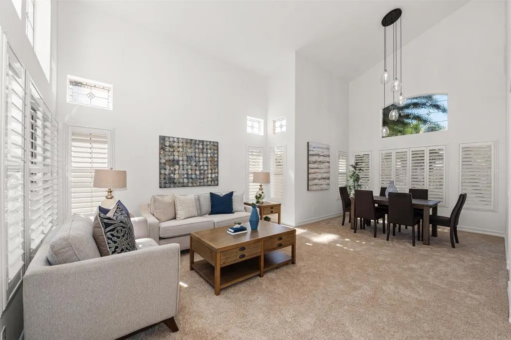 1173 Avenida Frontera