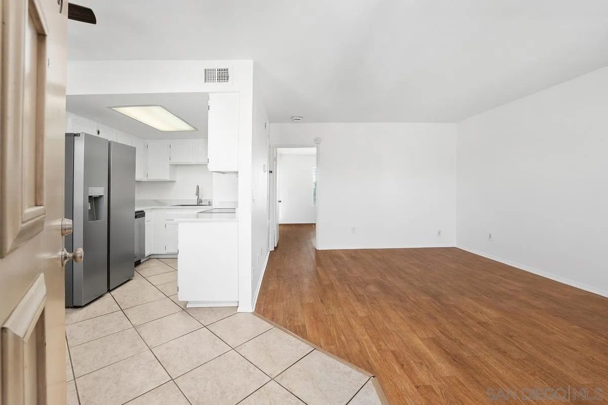 4240 Menlo Ave 19