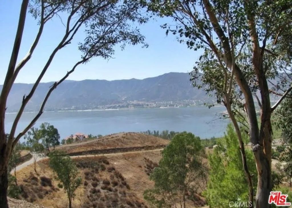 Photo of 17449 Sunnyslope, Lake Elsinore, CA 92530 (MLS # DW25253232)