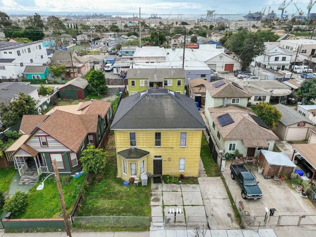2949 Logan Avenue