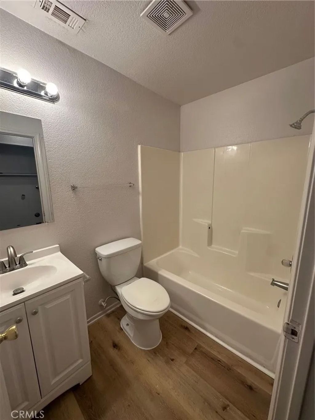 Photo of 20232 Pawhuska Rd, Apple Valley, CA 92307 (MLS # TR26005702)